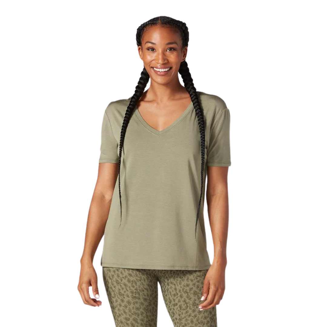 EVERYDAY V-NECK TEE LIGHT OLIVE FRONT SIDE