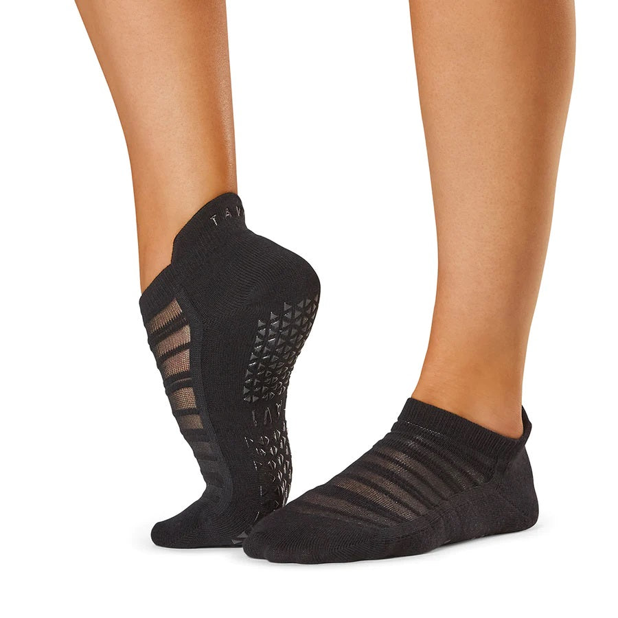 Tavi Noir Women’s Emma Non-Slip Socks - Grip Barre, Dance, Pilates, Yoga  Socks : : Clothing, Shoes & Accessories