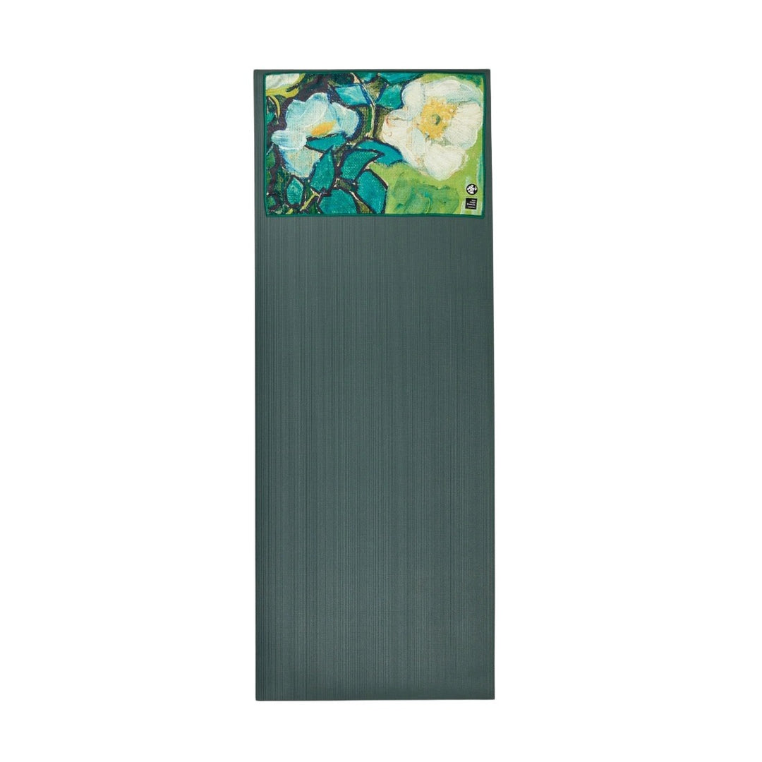 YOGITOES SKIDLESS HAND TOWEL - WILD ROSES GREEN VG - 16 INCHES