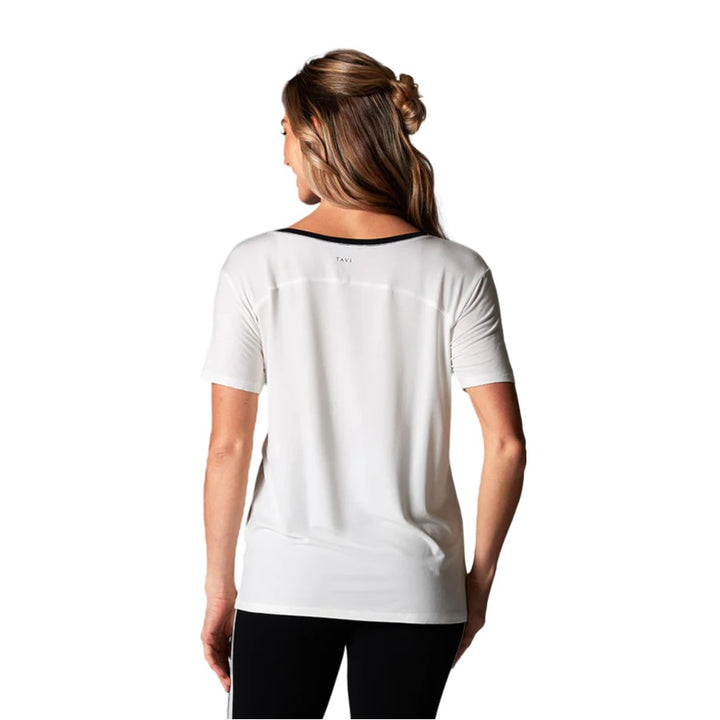 EVERYDAY V-NECK TEE